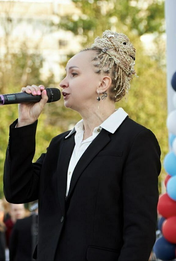 Певица РодНика выступает на Дне Города Москвы район Ясенево