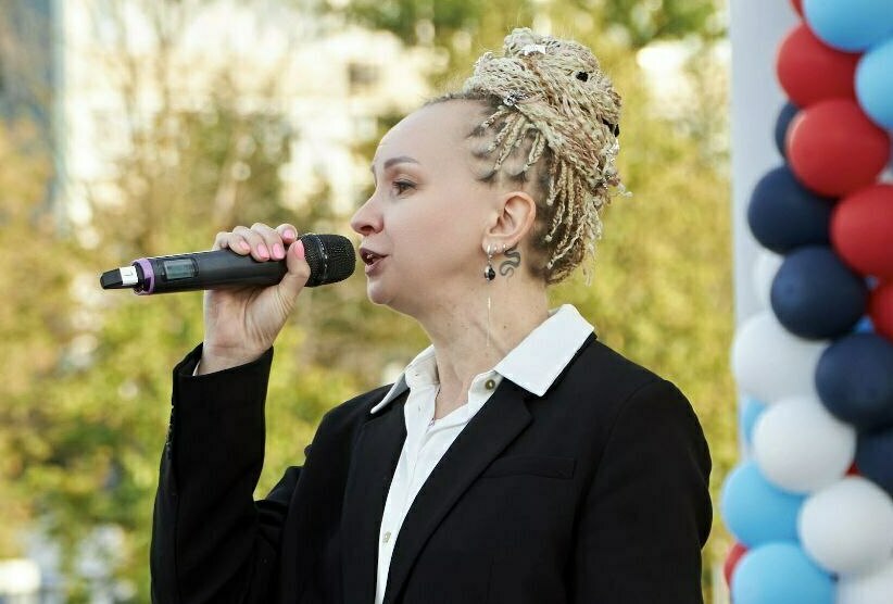 РодНика певица